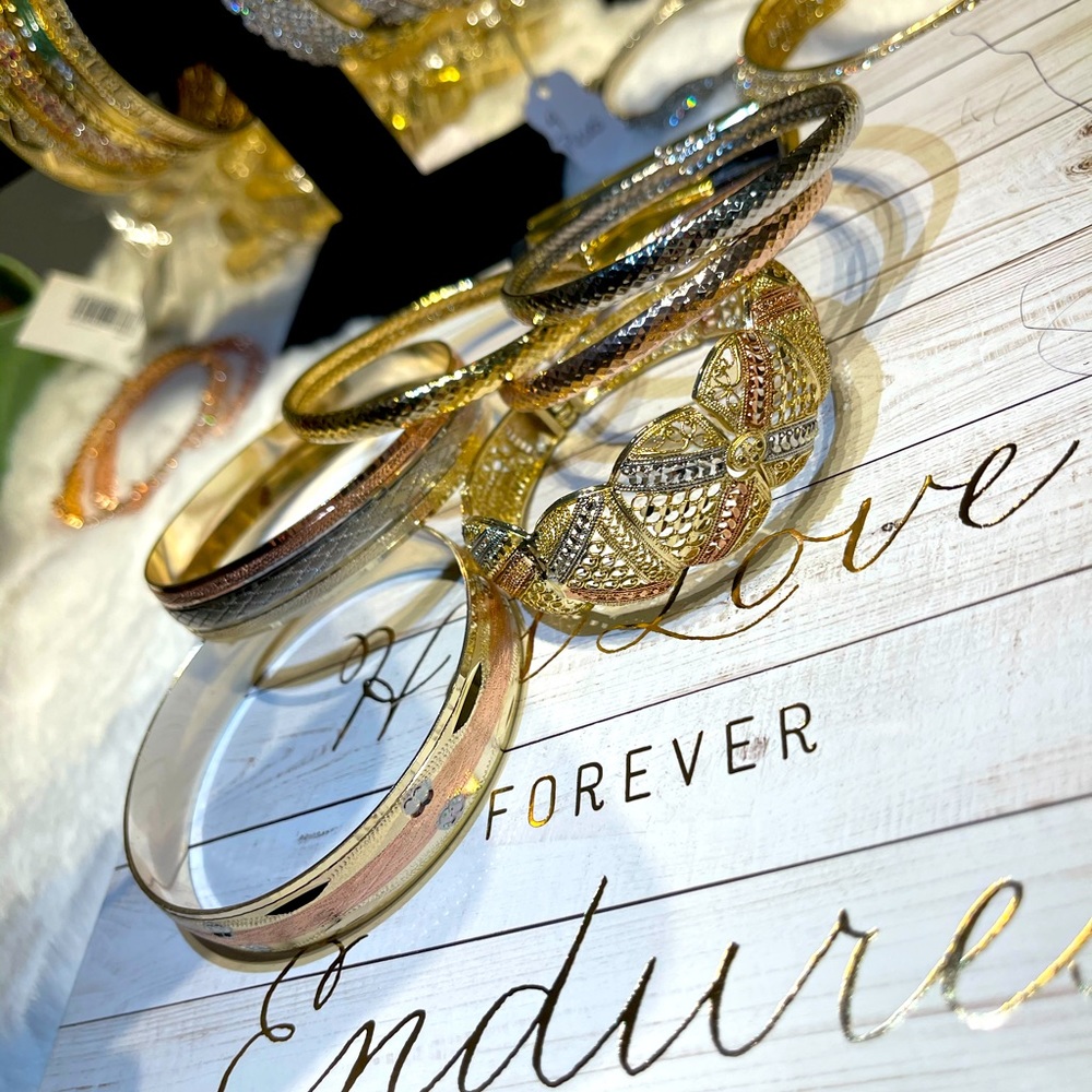 Tri Color GoldiHon bangle set